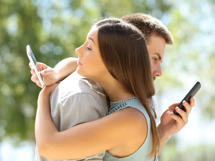 هذا السن هو الأخطر ..في أي عمر يفكر الرجل بالخيانة؟