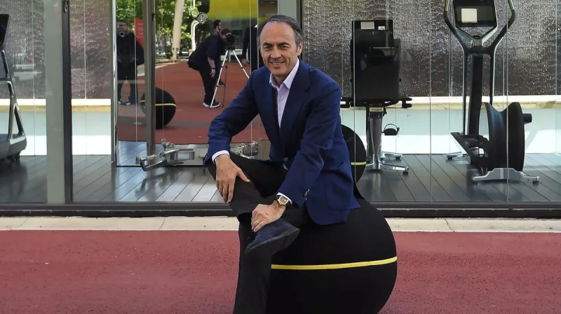 الملياردير «أليساندري».. انطلق من عروض الأزياء وتوهج في الصالات الرياضية