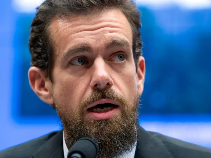 هل يفقد «جاك دورسي» منصبه في تويتر؟