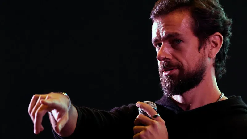 هل يفقد «جاك دورسي» منصبه في تويتر؟