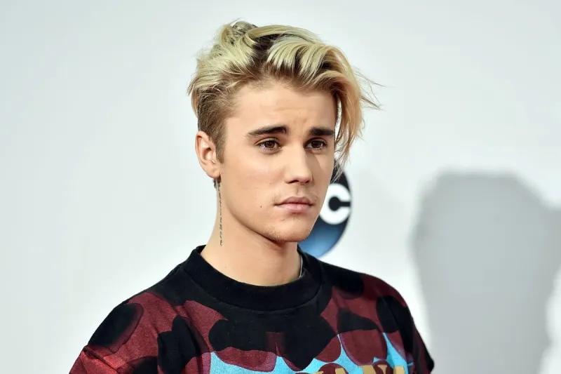 كم بلغت ثروة جاستن بيبر في عيد ميلاده الـ26؟