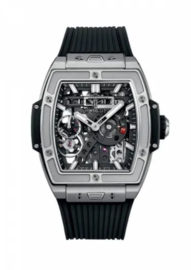 ساعات تتألق بتناقض الأبيض والأسود