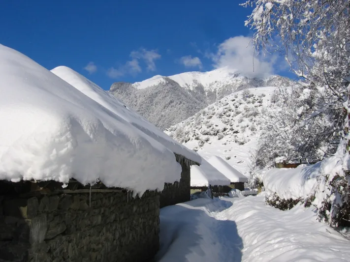 دليلك السياحي الكامل في أذربيجان.. كيف تستمتع في أرض النار؟