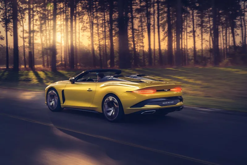 بـ2 مليون دولار..«بنتلي» تكشف عن سيارتها النادرة لأثرياء العالم (فيديو)