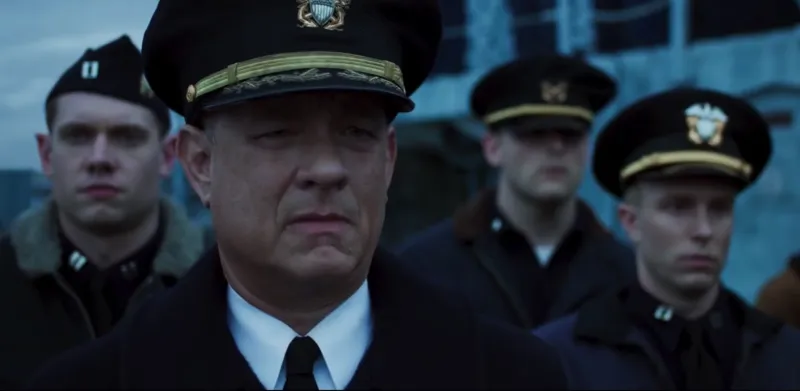 توم هانكس قبطان بحري في أحدث أفلامه (فيديو)