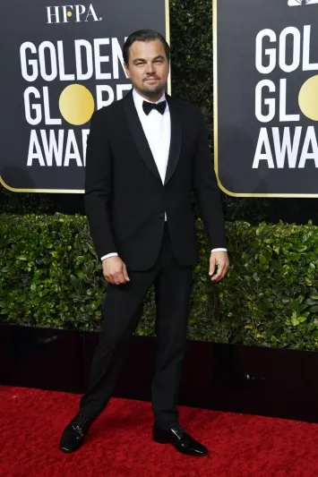 أبرز إطلالات النجوم في أمسية الغولدن غلوبز 2020