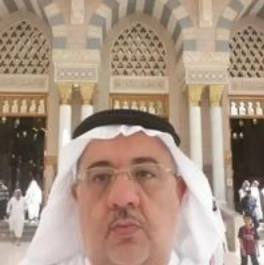 حسام عطا البيـوك.. بدأ بالتجارة وأصبح استشارياً مالياً وإدارياً في تأسيس المنشآت وتصفيتها