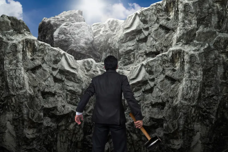 «كتاب اليوم».. كيف تتغلب على خوفك وتقوم بكل ما تحلم به؟