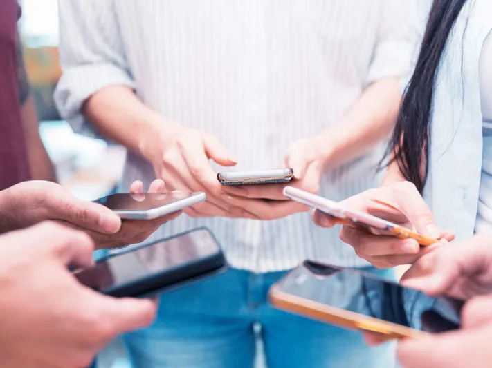  كورونا تضرب سوق الهواتف الذكية..انخفاض تاريخي