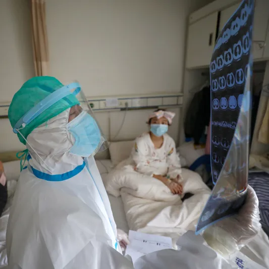 أوروبا الأكثر تضرراً..إحصائية صادمة لأعداد مصابي كورونا في العالم 