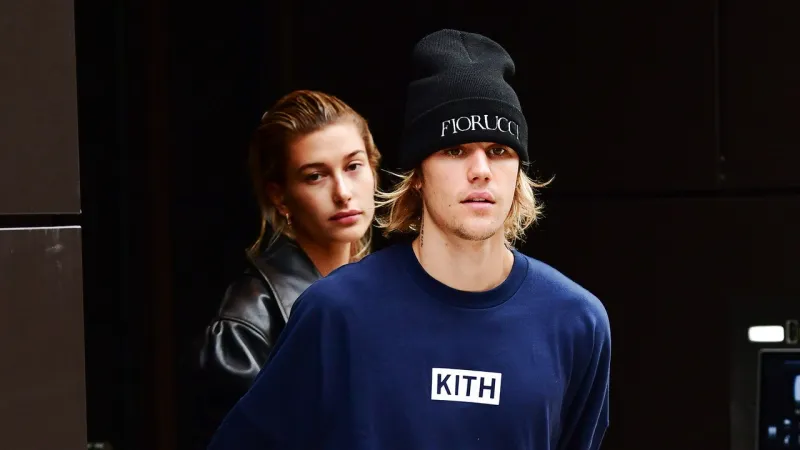 لايعرفون الملل..كيف يقضي مشاهير العالم أوقاتهم في الحجر الصحي؟