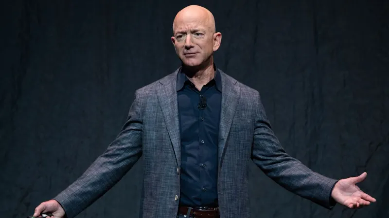 أغنى رجل في العالم يطلب التبرع لموظفيه..كيف كان رد الفعل؟