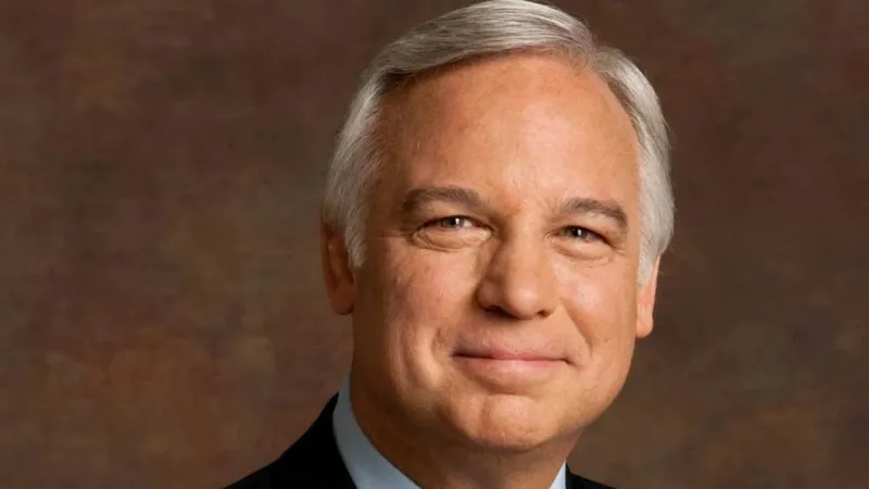 جاك كانفيلد.. الكاتب الذي حول كتابه إلى شركة ناجحة