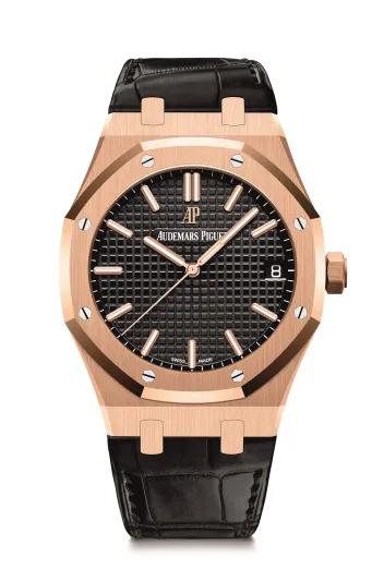 للأناقة عنوان.. 3 ساعات بديعة بلون الذهب 