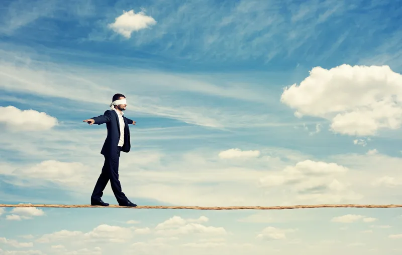 عدم اليقين يقتل النجاح.. خدعة عسكرية تساعدك على التغلب عليه