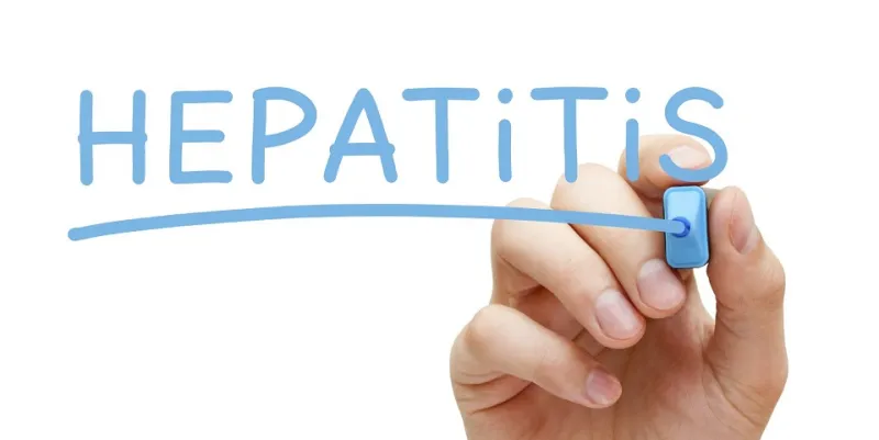 التهاب الكبد الوبائي.. الأعراض وطرق العلاج 