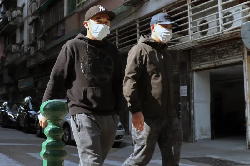 «كورونا في الصيف»..ماذا حدث للفيروس عند تعريضه لحرارة 60 درجة؟