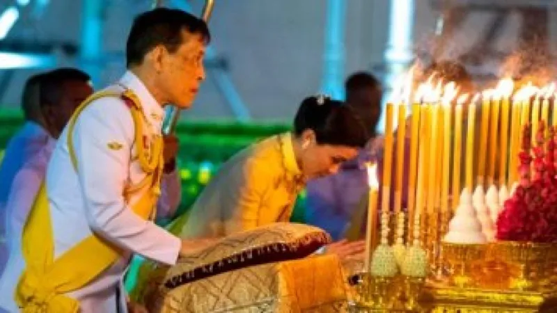 ملك تايلاند يخترق قواعد الحجر الصحي برحلة «مستفزة» 