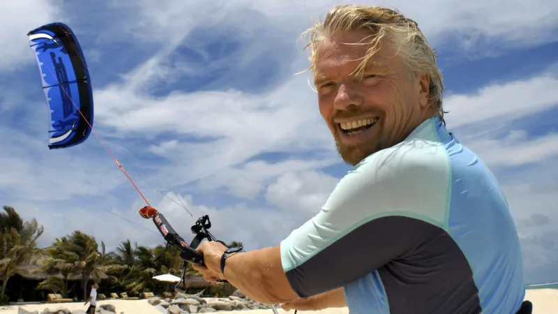 الملياردير برانسون يتنازل عن جزيرته لضمان مستقبل موظفيه