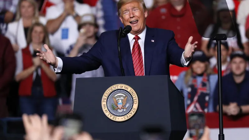 مدح نفسه آلاف المرات .. كلمات ترامب خلال أزمة كورونا تكشف خبايا شخصيته!