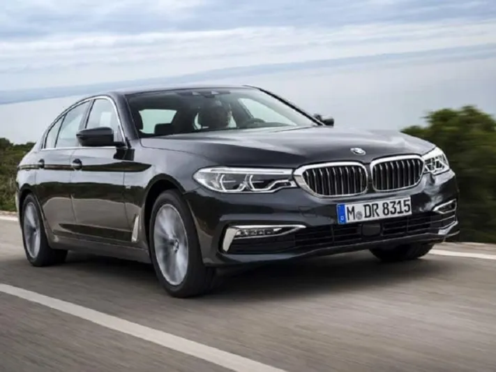 قريبًا..«بي إم دبليو» تطرح واحدة من أكثر سياراتها الفاخرة رفاهية