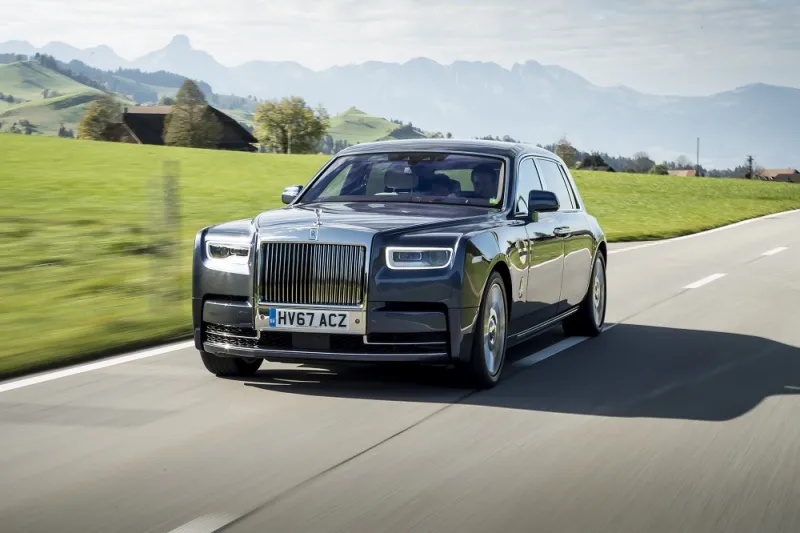 بعد نهاية إنتاج الفاخرة بنتلي مولسان: خمس سيارات متألقة تقدم الفخامة للأسواق