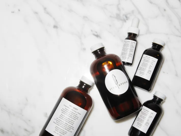 دليلك الكامل لاختيار أفضل العطور الطبيعية