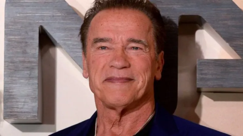 خدعة طريفة لـ«شوارزنيغر» تحصد الملايين من المشاهدات (فيديو)