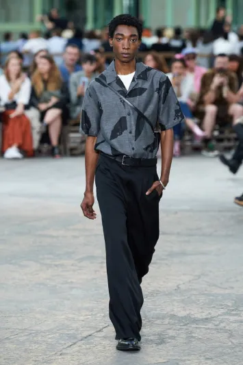 أزياء الرجل لربيع 2020... ألوان زاهية وراحة قبل كل شيء 