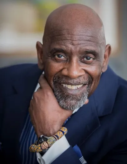 كريس غاردنر.. من النوم في الشارع إلى جني الملايين والشهرة