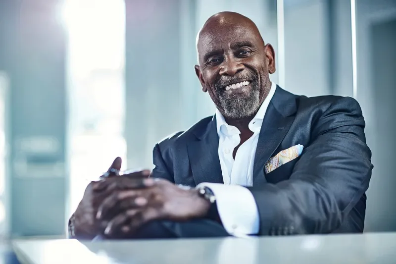 كريس غاردنر.. من النوم في الشارع إلى جني الملايين والشهرة