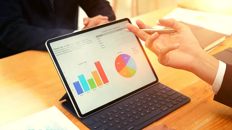  المدير التنفيذي ومكانته في التنظيم | إنفوجراف