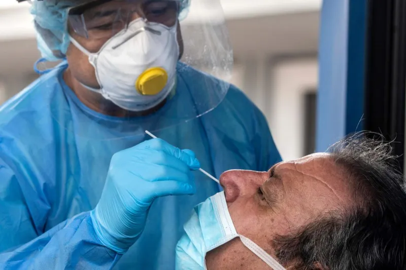 ظهرت في 65% من المرضى..علامة مبكرة تكشف الإصابة بكورونا