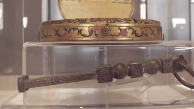 شاهد أقدم مفاتيح الكعبة بمتحف الفن الإسلامي بمصر «فيديو»