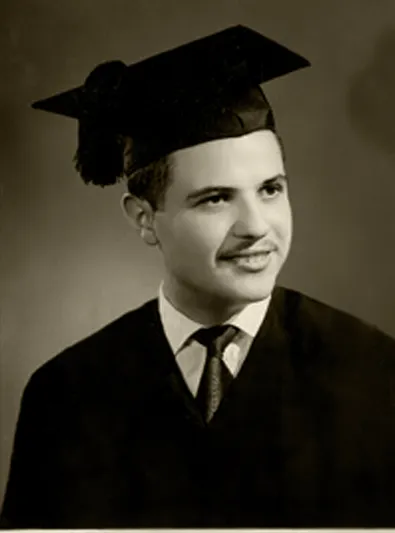  طلال أبو غزالة: الملك سلمان أديب مفوّه يدرك هواجس من يقابلهم.. ودودُ وقريب ودعمني وأنا شابّ.. 