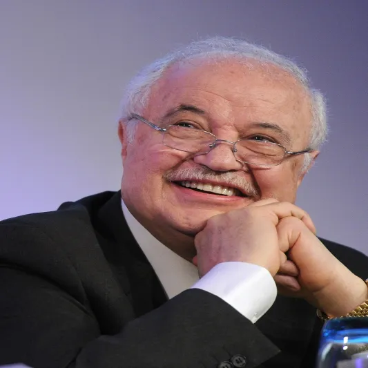  طلال أبو غزالة: الملك سلمان أديب مفوّه يدرك هواجس من يقابلهم.. ودودُ وقريب ودعمني وأنا شابّ.. 