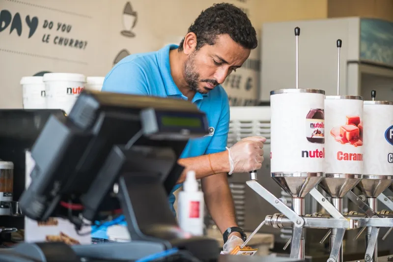 رجل الأعمال محمد العسكري: الأزمة مصيرها الزوال.. وسينهض السوق السعودي بشكل أسرع وانا متفائل 