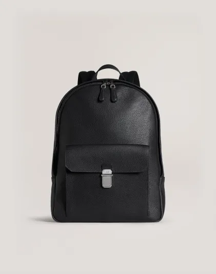 dunhill تستعرض أزياء الموسم الصيفي الجديد في مرآب سيارات (صور)