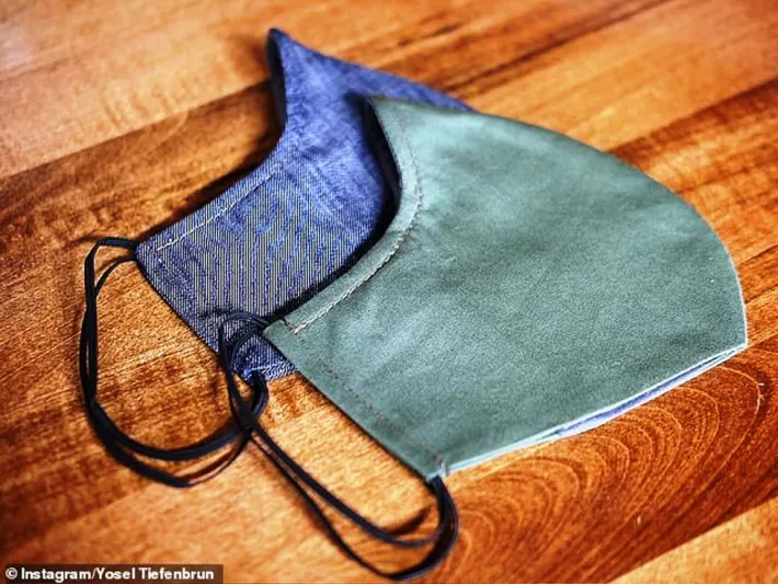 لا تتنازل عن أناقتك ..كمامات رسمية فاخرة مقابل 300 دولار (صور)