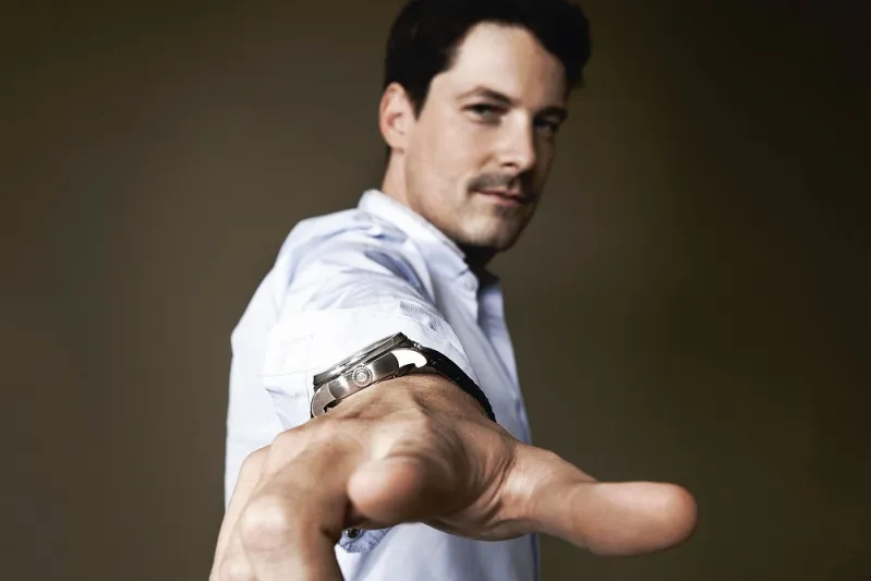 «الرجل» تحاور غريغوري بروتين ..عقدان من العمل في عالم الساعات بـ «روجيه دوبوي»