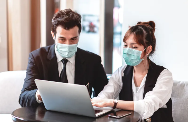 لحمايتك من العدوى..نصائح ضرورية عند العودة للعمل لا تغفلها