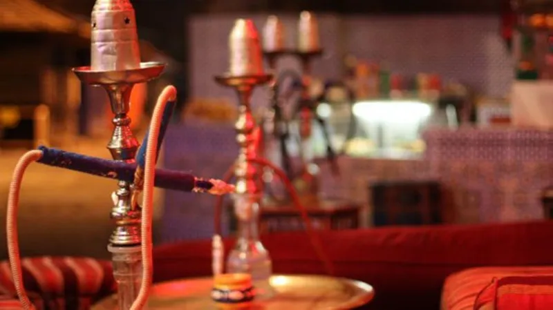 مع تخفيف قيود كورونا..الصحة العالمية توصي بحظر الشيشة