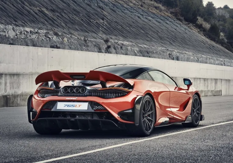 ماكلارين 765LT لعام 2021 .. أخف وزناً وأكثر قوة 