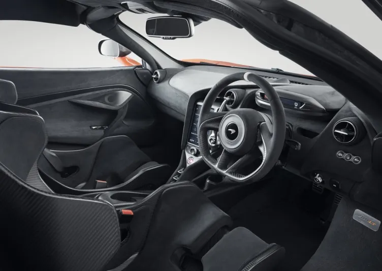 ماكلارين 765LT لعام 2021 .. أخف وزناً وأكثر قوة 