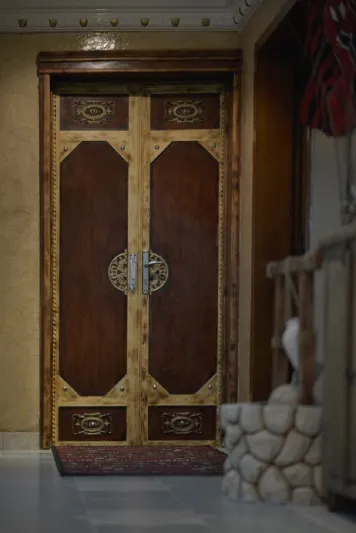 قصة «أبو حليقة» سعودي يهوى النجارة: تعلمتها من والدي «صور» 