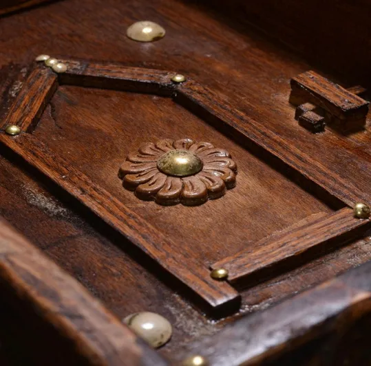 قصة «أبو حليقة» سعودي يهوى النجارة: تعلمتها من والدي «صور» 