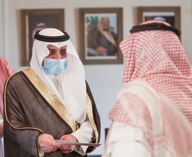 ولي العهد يأمر بتخصيص قطعة أرض وسكن وتعويضات مالية لأهالي «نيوم»