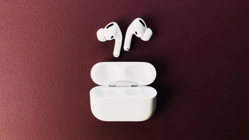 أبل تكشف مميزات جديدة لسماعات AirPods الذكية (فيديو)