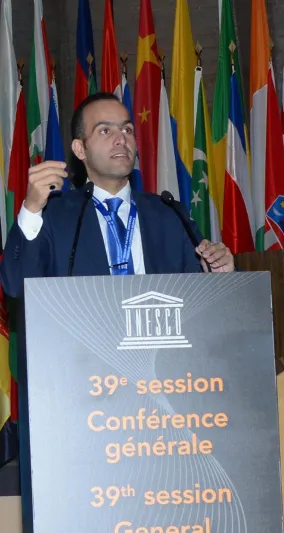 رائد الأعمال حاتم البلوي.. ابن القريات بدأ حارساً في مستشفى وانتهى مديراً في اليونسكو