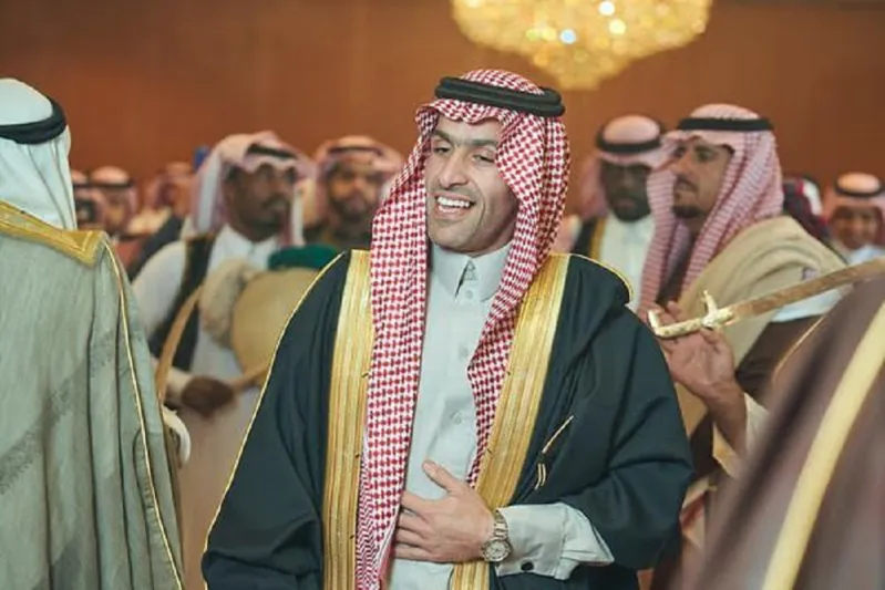 رائد الأعمال حاتم البلوي.. ابن القريات بدأ حارساً في مستشفى وانتهى مديراً في اليونسكو